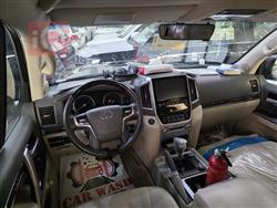 تۆیۆتا لاند کروزەر